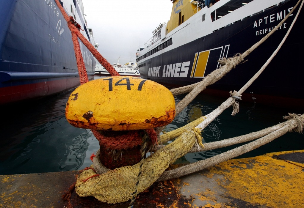 Απεργία-ΠΝΟ: Δεμένα στα λιμάνια τα πλοία για 48 ώρες
