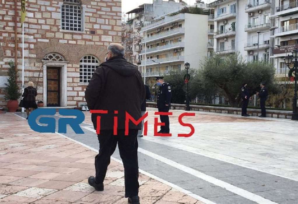 Θεοφάνεια: Σε χαμηλούς ρυθμούς η προσέλευση στον Αγ. Δημήτριο Θεσσαλονίκης (ΦΩΤΟ-VIDEO)