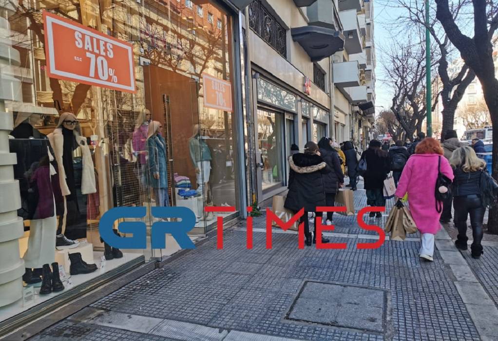 Θεσσαλονίκη: Έλλειψη χρημάτων και πανδημία “φρενάρουν” την αγορά (VIDEO)