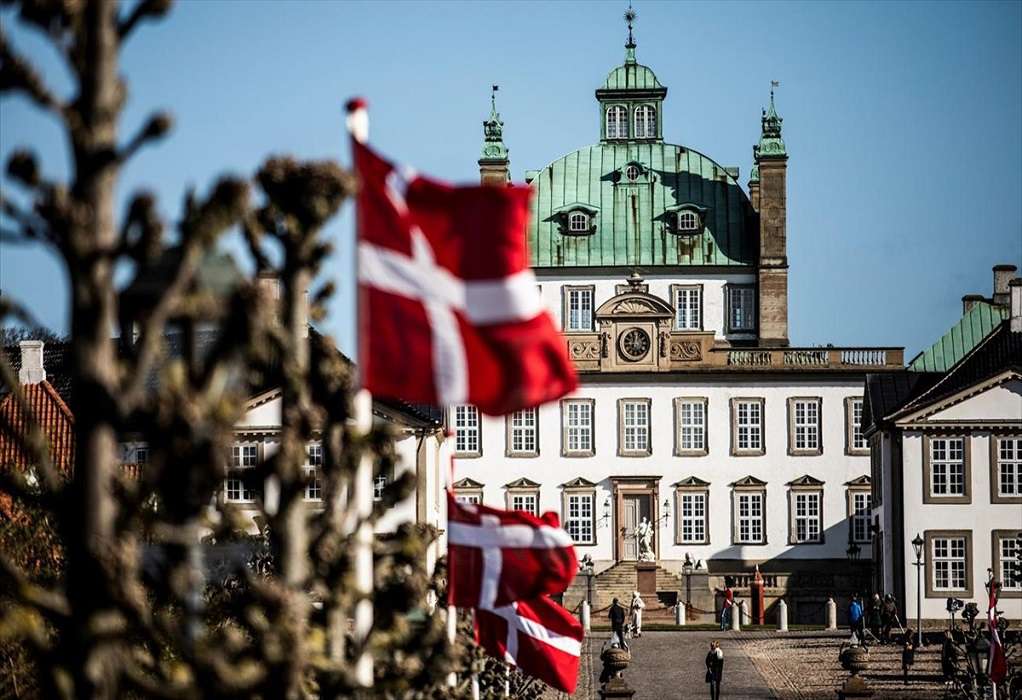 Δανία: Τα μέτρα χαλαρώνουν και τα κρούσματα σπάνε κάθε ρεκόρ