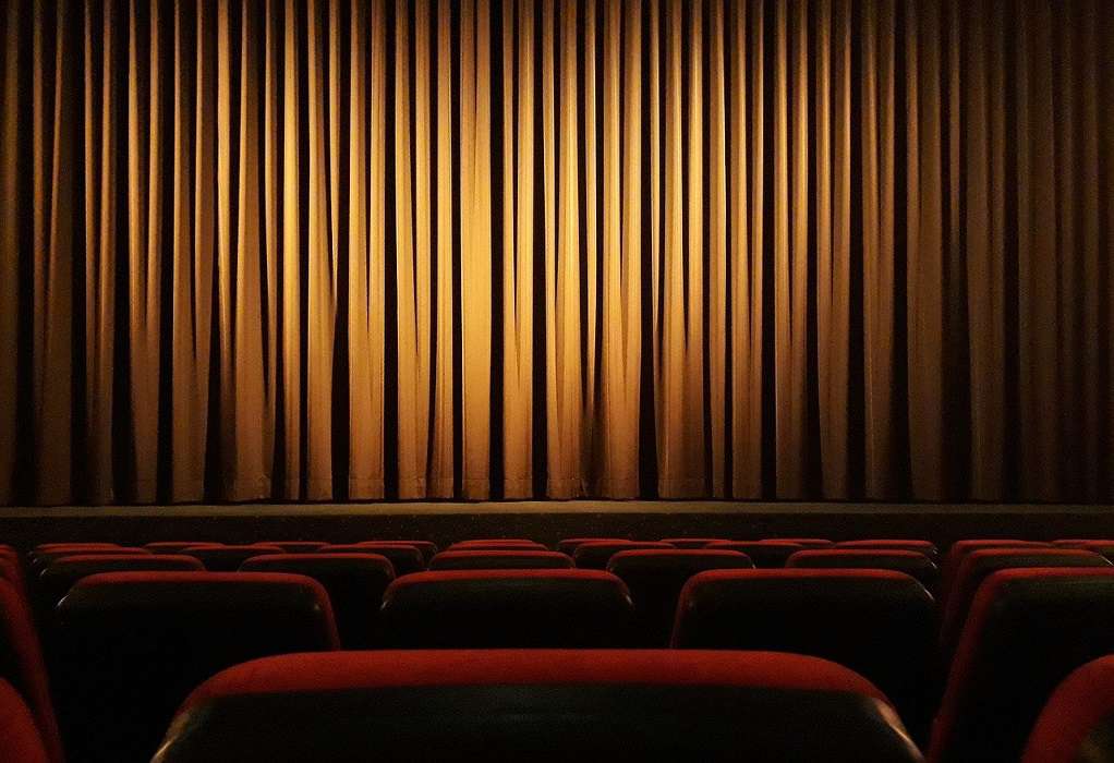 ΣΕΗ: 25 νέες καταγγελίες κατά ηθοποιού και σεναριογράφου για σεξουαλική κακοποίηση