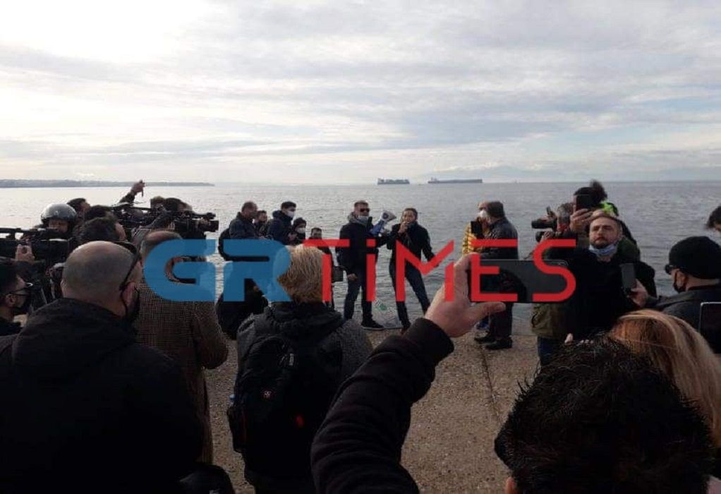 Θεσσαλονίκη: Συνελήφθη γυναίκα για τη ρίψη του Σταυρού