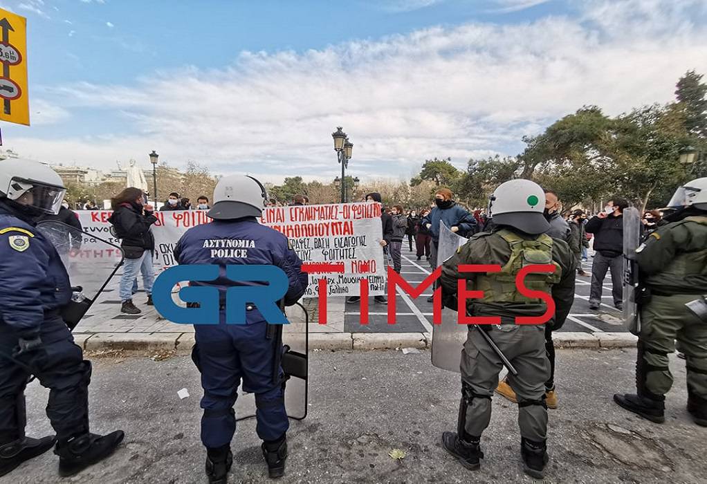 Θεσσαλονίκη: Μετατράπηκαν σε συλλήψεις οι προσαγωγές τριών διαδηλωτών