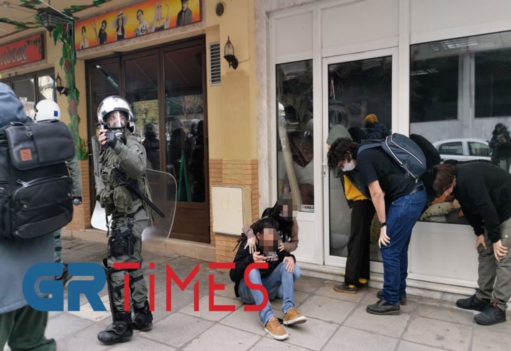 Θεσσαλονίκη: Στο αρχείο η δικογραφία για αστυνομική βία σε διαδηλωτή
