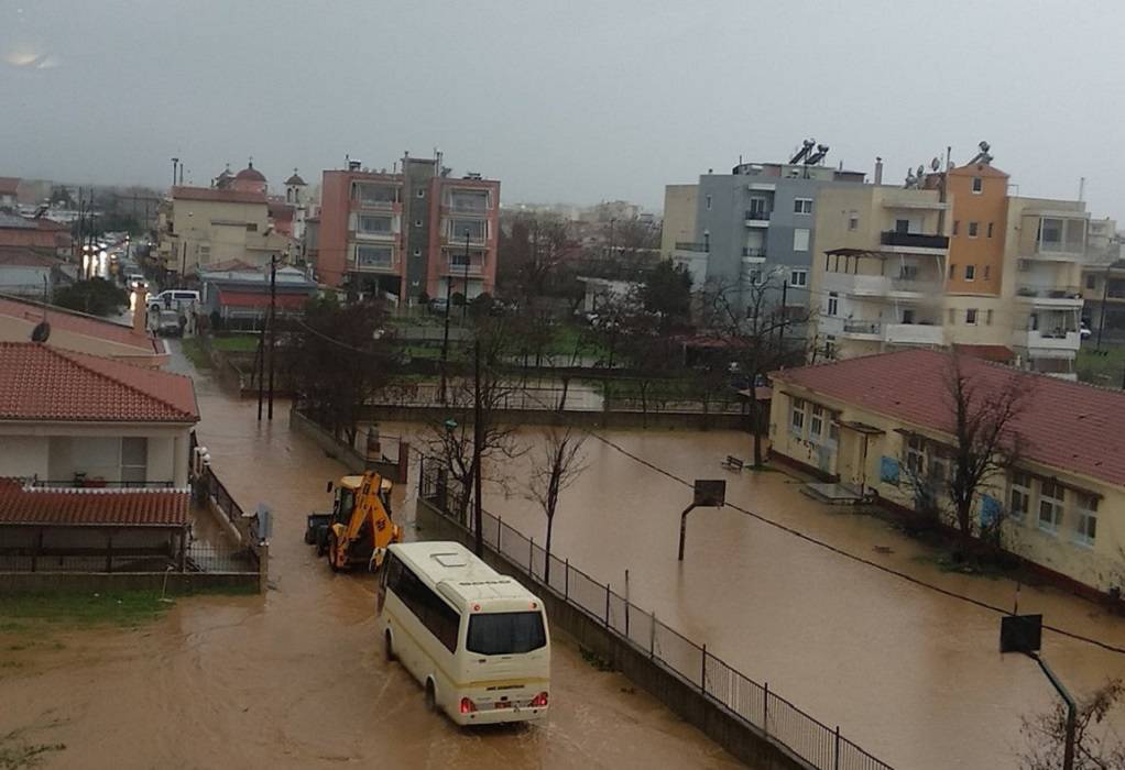 Έβρος: Μεγάλα προβλήματα με πλημμύρες σε Σουφλί – Απαλό