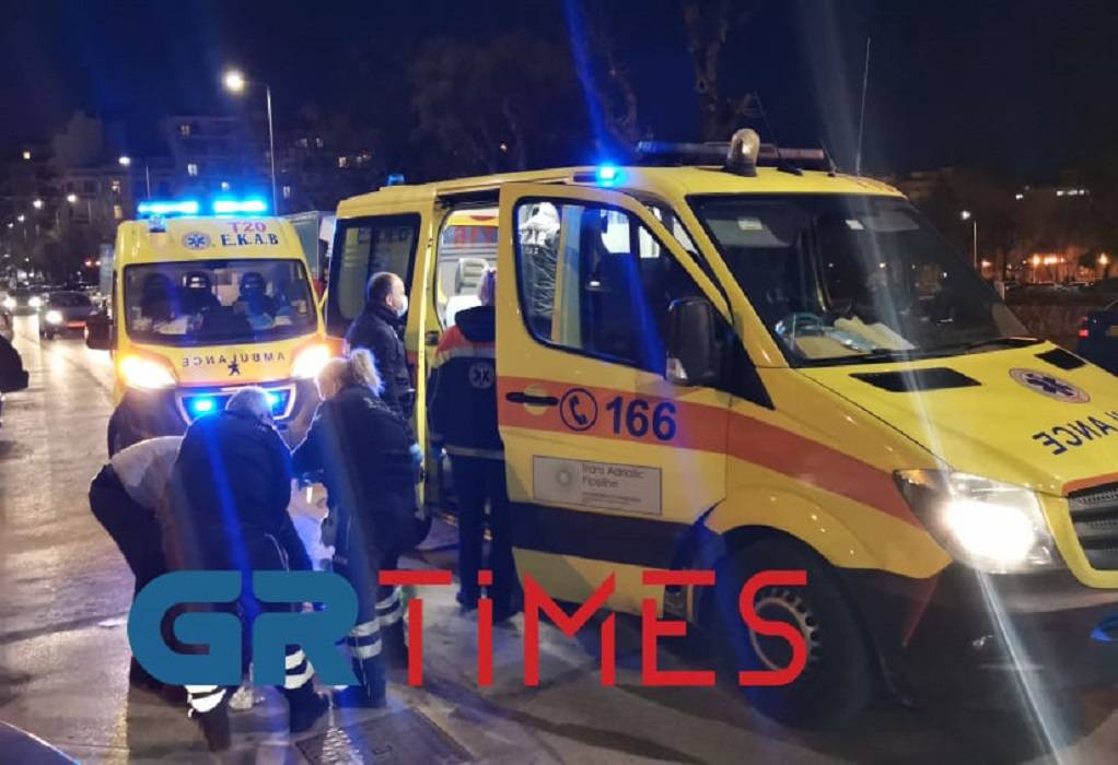 Θεσσαλονίκη: Μυστήριο με 44χρονο που βρέθηκε τραυματισμένος σε κατάστημα ψιλικών