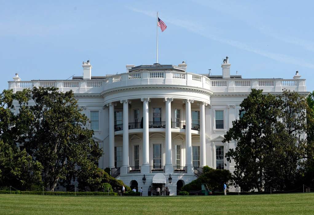 Λευκός Οίκος: Ο πρόεδρος Μπάιντεν εξετάζει εκτελεστικά μέτρα κατά της ένοπλης βίας