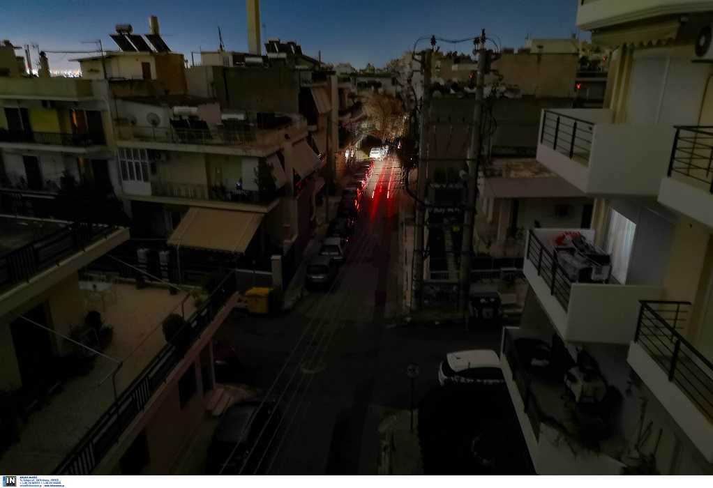Στο σκοτάδι 6.500 νοικοκυριά- «Καμπανάκι» από τεχνικούς της ΔΕΗ για τους φουσκωμένους λογαριασμούς