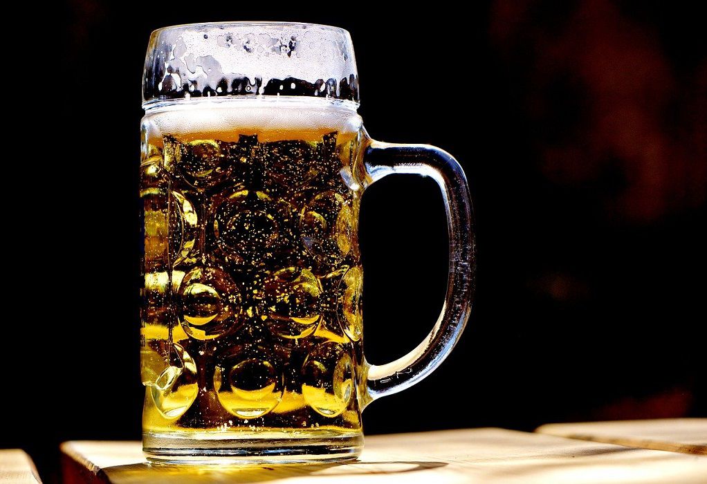 Γερμανία: Μπυραρία πρότεινε στους πελάτες της να πληρώνουν την μπύρα τους με… ηλιέλαιο