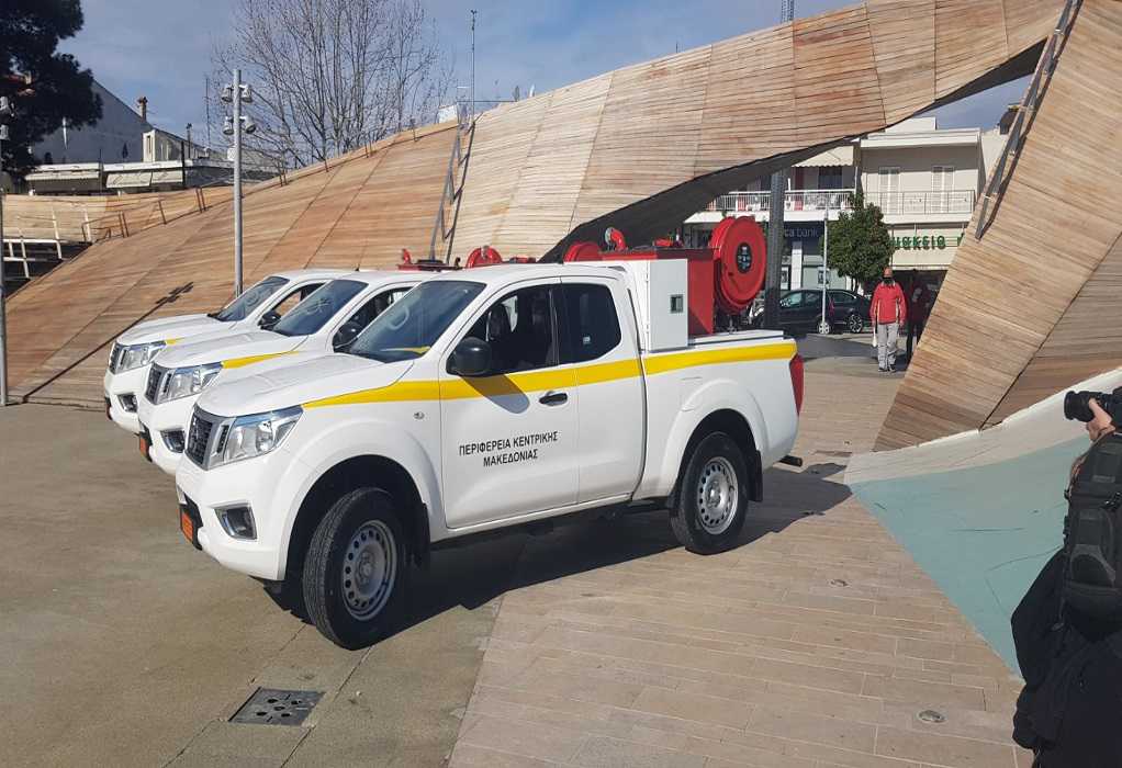 Παραδόθηκαν οχήματα και εξοπλισμός στο δήμο Θέρμης (ΦΩΤΟ)