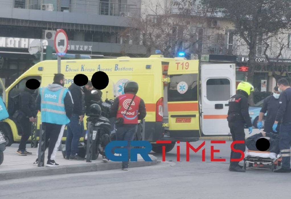 Θεσσαλονίκη: Σύγκρουση μοτοσυκλέτας και ΙΧ – Ένας τραυματίας (ΦΩΤΟ)
