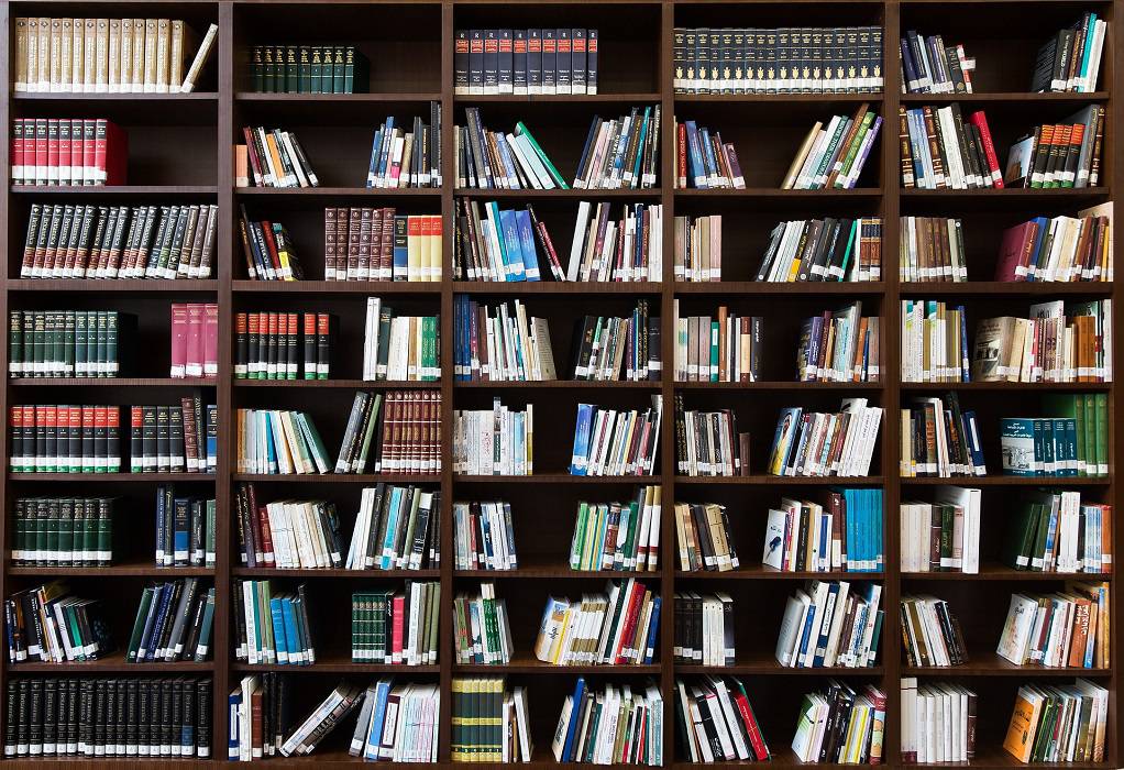 ΟΑΕΔ: Μέχρι την Κυριακή οι αιτήσεις για 180.000 επιταγές αγοράς βιβλίων
