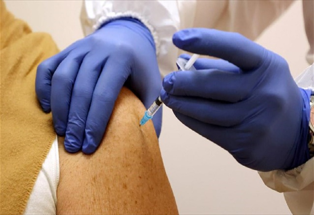 Κορωνοϊός: Ξεκίνησε η αποστολή sms για την 3η δόση του εμβολίου