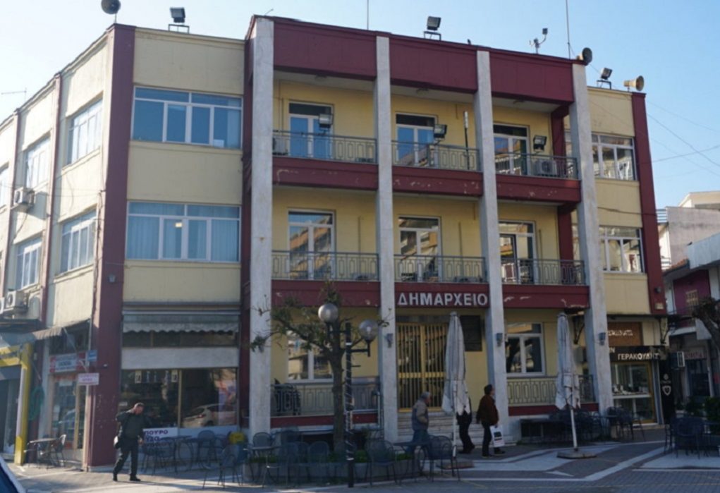 Δήμος Τυρνάβου – Σεισμός: Αυτοψία στις ζημιές από τον Περιφερειάρχη Θεσσαλίας