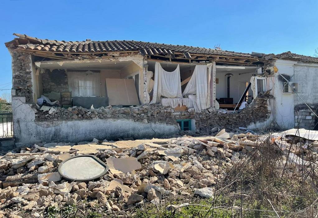 Σεισμός Ελασσόνας: Τουλάχιστον 30 σπίτια με ζημιές – Έξι απεγκλωβισμοί