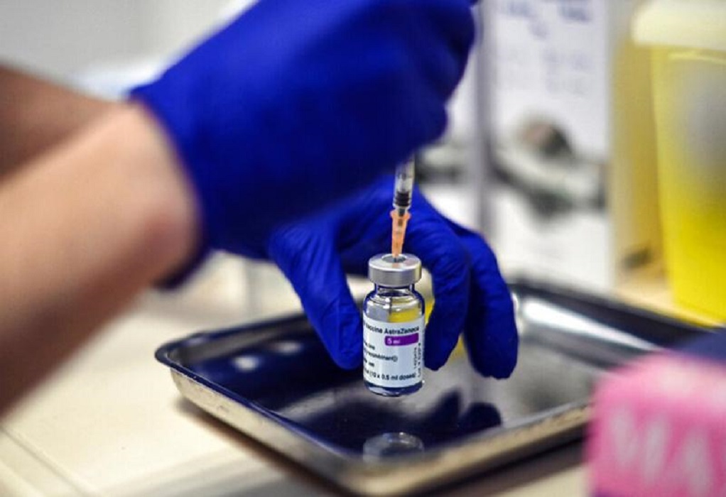 Το ενδεχόμενο χορήγησης «μπόνους» σε εμβολιασμένους εξετάζει η Επιτροπή