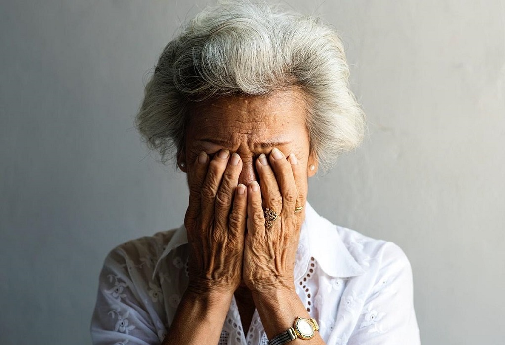 Γηροκομείο Χανιά – Σοκάρει πρώην εργαζόμενος: «Τους έδεναν και τους χτυπούσαν»