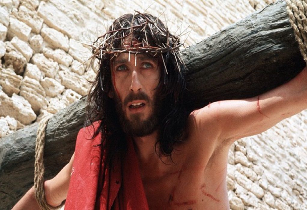 “Ο Ιησούς από τη Ναζαρέτ”: Πώς είναι σήμερα ο πρωταγωνιστής, Ρόμπερτ Πάουελ