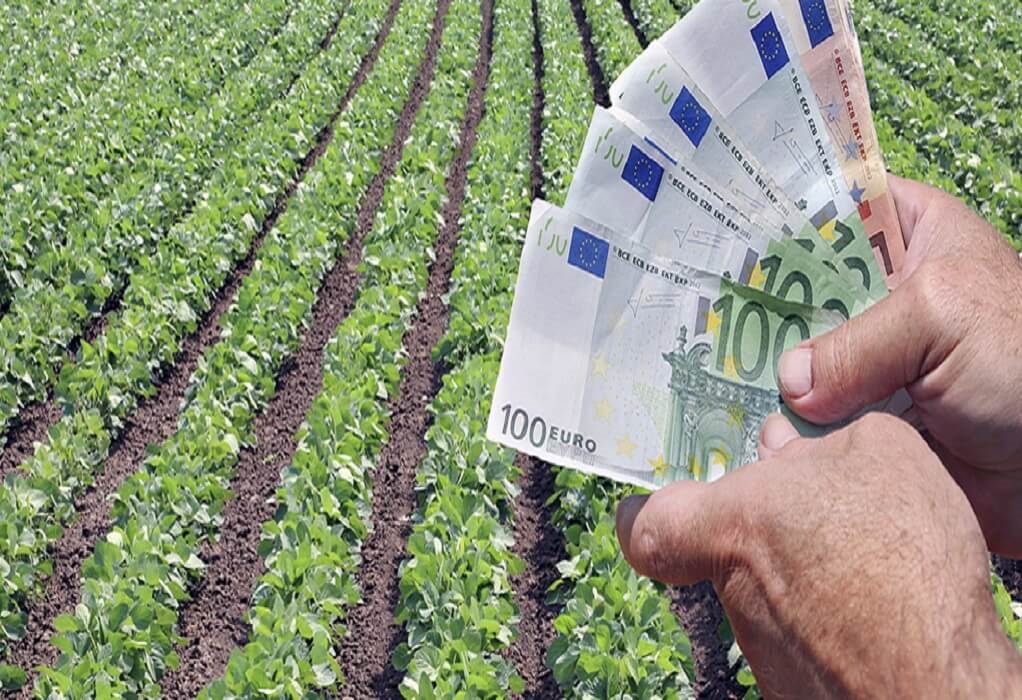 Πληρώνονται 851 εκατ. ευρώ ενισχύσεων σε 600.000 αγρότες