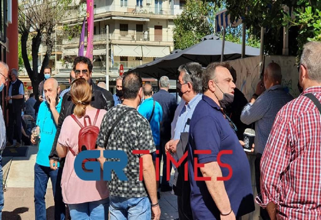 Θεσσαλονίκη: Οι εργαζόμενοι του ΟΑΣΘ στο συλλαλητήριο της 26/2