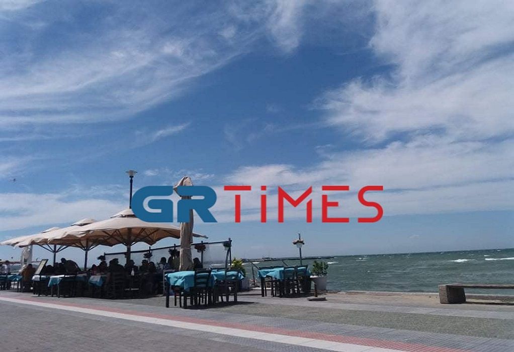 Παραλίες Δήμου Θερμαϊκού: Τα μποφόρ δεν πτόησαν την έξοδο για ουζάκι και μπάνιο (ΦΩΤΟ)