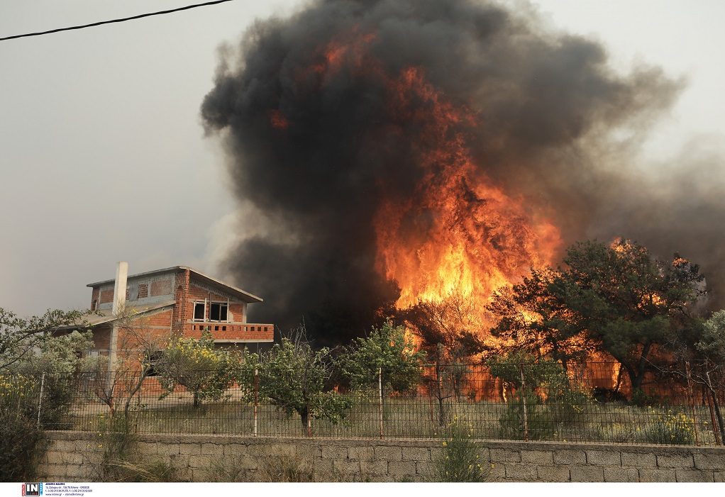 Εκπρόσωπος Τύπου Πυροσβεστικής: Συνεχώς βελτιώνεται η εικόνα της πυρκαγιάς στα Γεράνεια Όρη