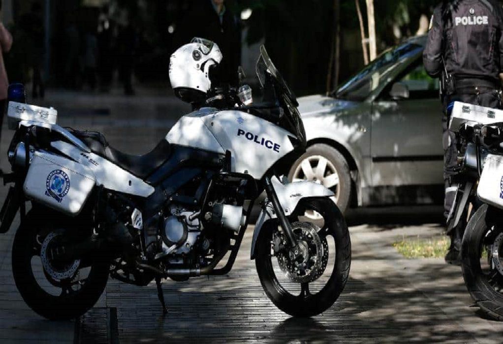 Επίθεση σε αστυνομικό στην Ηλιούπολη-Του πήραν τον ασύρματο και τον τραυμάτισαν