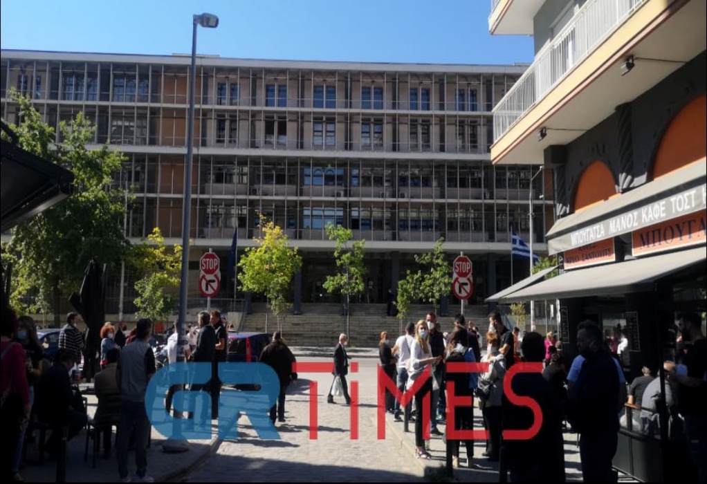 Δικαστήρια Θεσσαλονίκης: Φάρσα το τηλεφώνημα για βόμβα (ΦΩΤΟ-VIDEO)