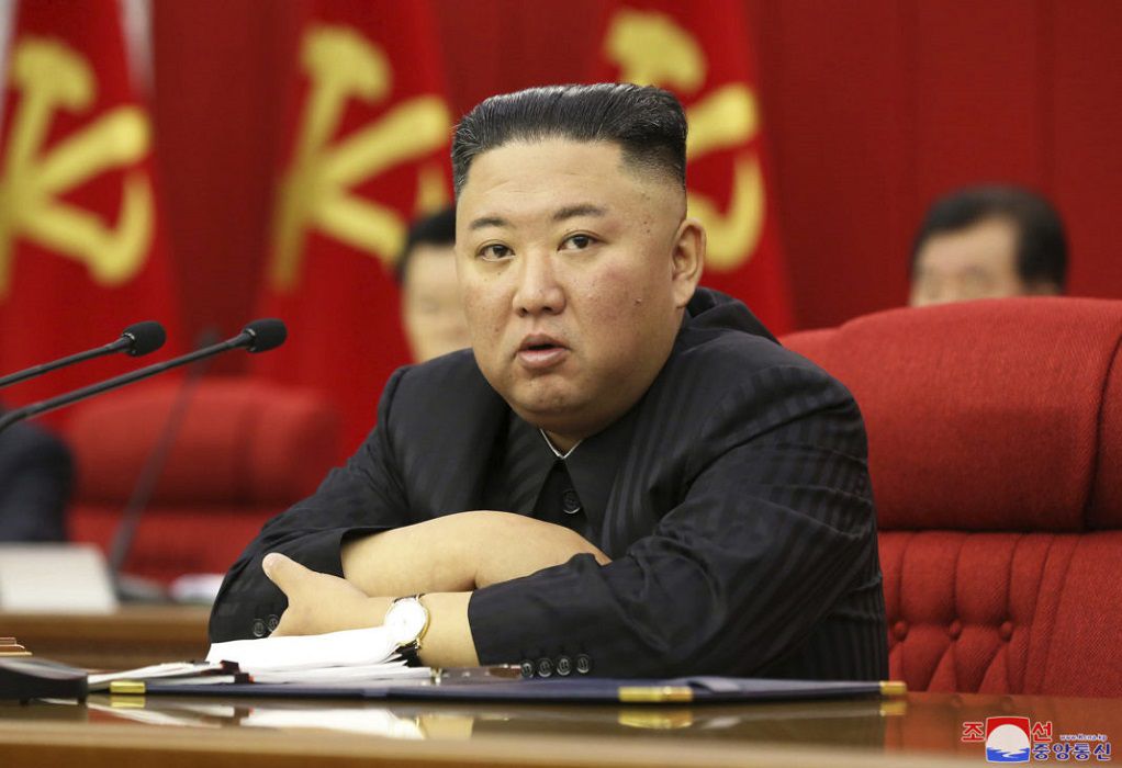 Βόρεια Κορέα: Ο Κιμ Γιονγκ Ουν νίκησε και τον κορωνοϊό (VIDEO)
