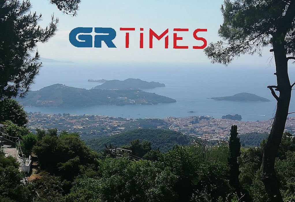 Τουρισμός: Ποια είναι τα 15 ελληνικά νησιά που προτείνουν για το 2024 οι βρετανικοί Times