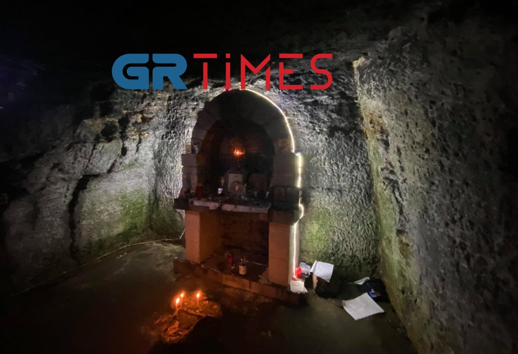 Το αγίασμα της Χαλκιδικής που βρίσκεται μέσα σε σπήλαιο (VIDEO)