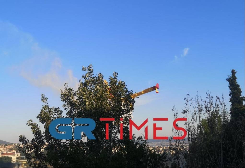 Θεσσαλονίκη: Υπό έλεγχο η φωτιά στο Πανόραμα (VIDEO)