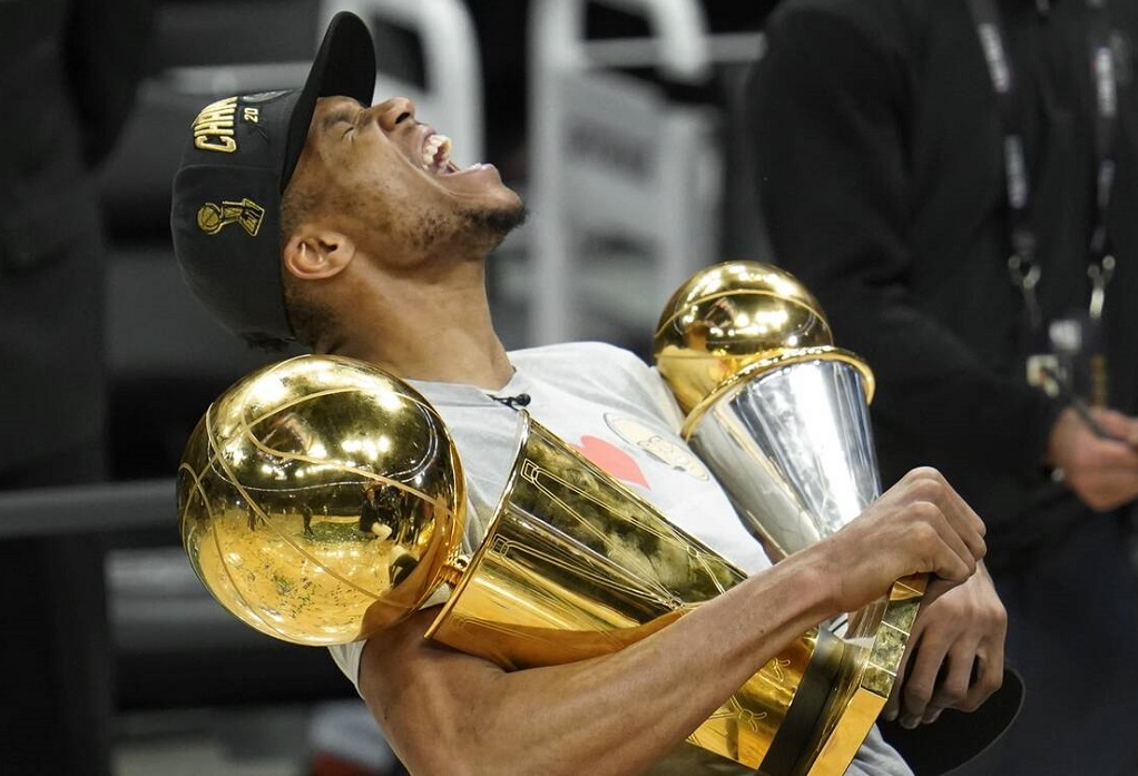 NBA: Υποψήφιος MVP για τρίτη φορά ο Αντετοκούνμπο