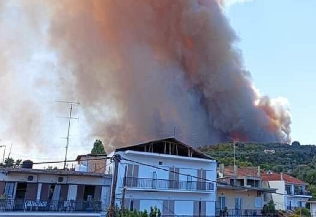 Πυρκαγιά στα Ζήρια Αχαΐας: Εκκενώνονται 4 οικισμοί με εντολή του 112- Κλειστές οι ΕΟ Πατρών-Κορίνθου (ΦΩΤΟ-VIDEO)