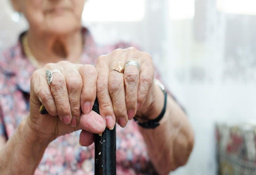 Απίστευτο: Έκοψαν το ρεύμα σε γιαγιά 92 ετών με άνοια και με συσκευή οξυγόνου (VIDEO)