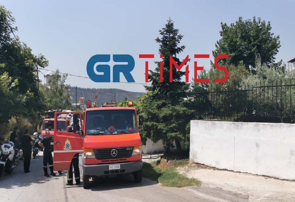 Θεσσαλονίκη: Στις φλόγες κουζίνα σπιτιού – Άμεση επέμβαση της Πυροσβεστικής (ΦΩΤΟ+VIDEO)