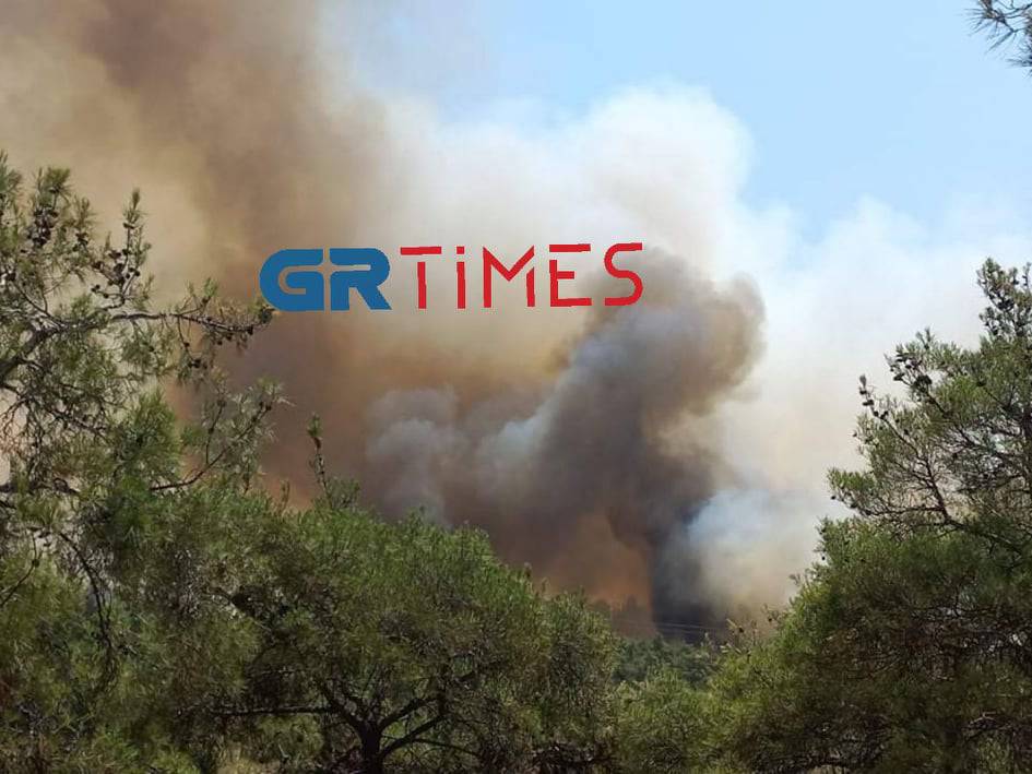 ΕΚΤΑΚΤΟ: Κλείνει η Περιφερειακή Οδός Θεσσαλονίκης λόγω της φωτιάς