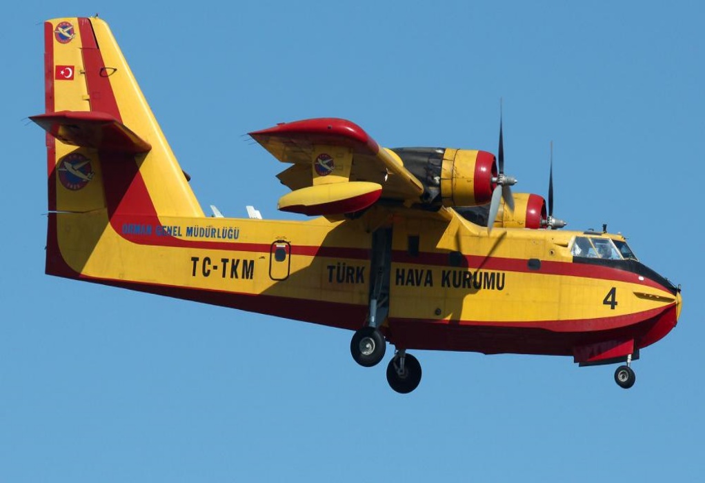 Ιταλία: Συντριβή πυροσβεστικού αεροσκάφους στην Αίτνα – Αγνοούνται δύο πιλότοι