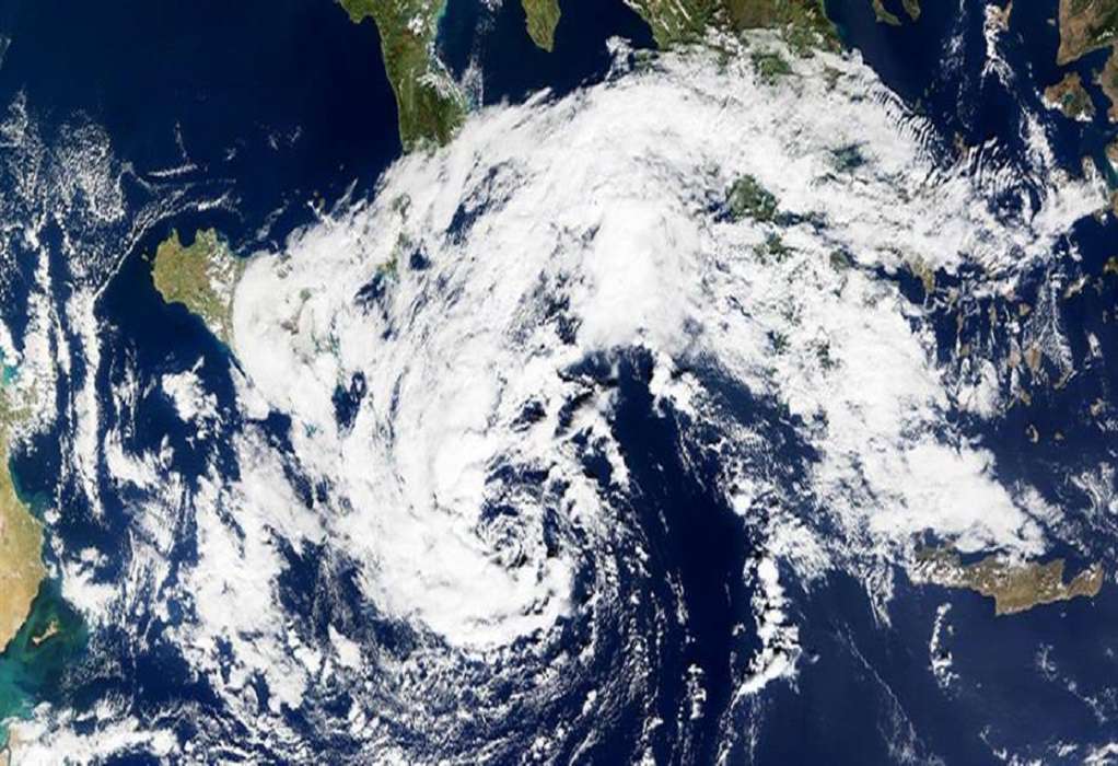 Γερμανός Μετεωρολόγος: Κίνδυνος για τυφώνες σε Ελλάδα, Τουρκία και Ιταλία