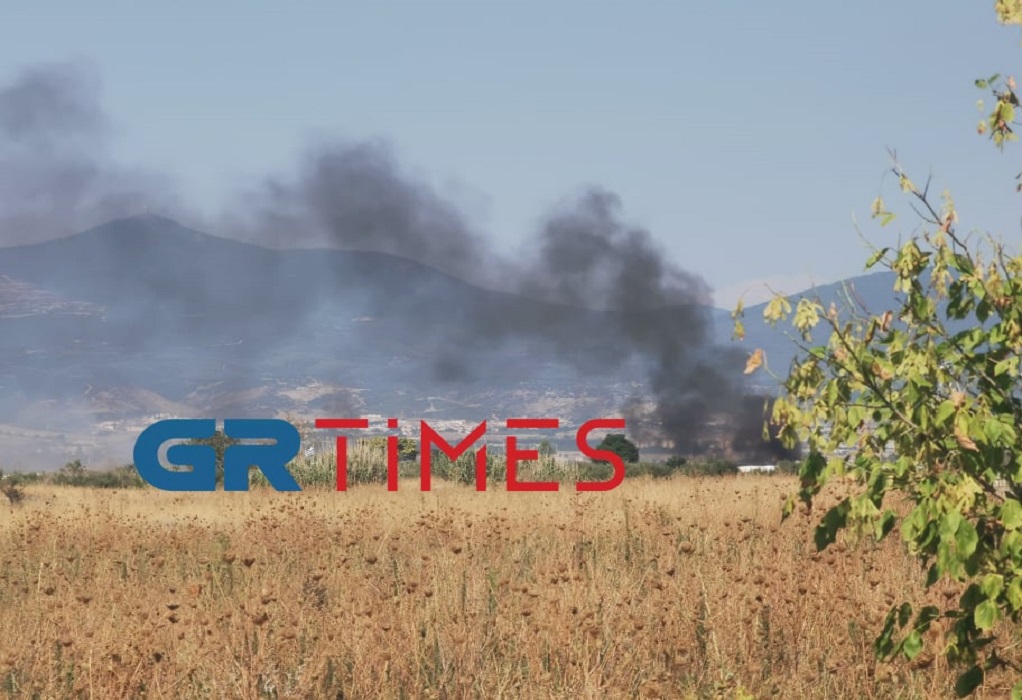 Θεσσαλονίκη: Φωτιά στα Τσαΐρια – Γεμάτος σκουπίδια και εύφλεκτη ύλη ο οικισμός (ΦΩΤΟ-VIDEO)