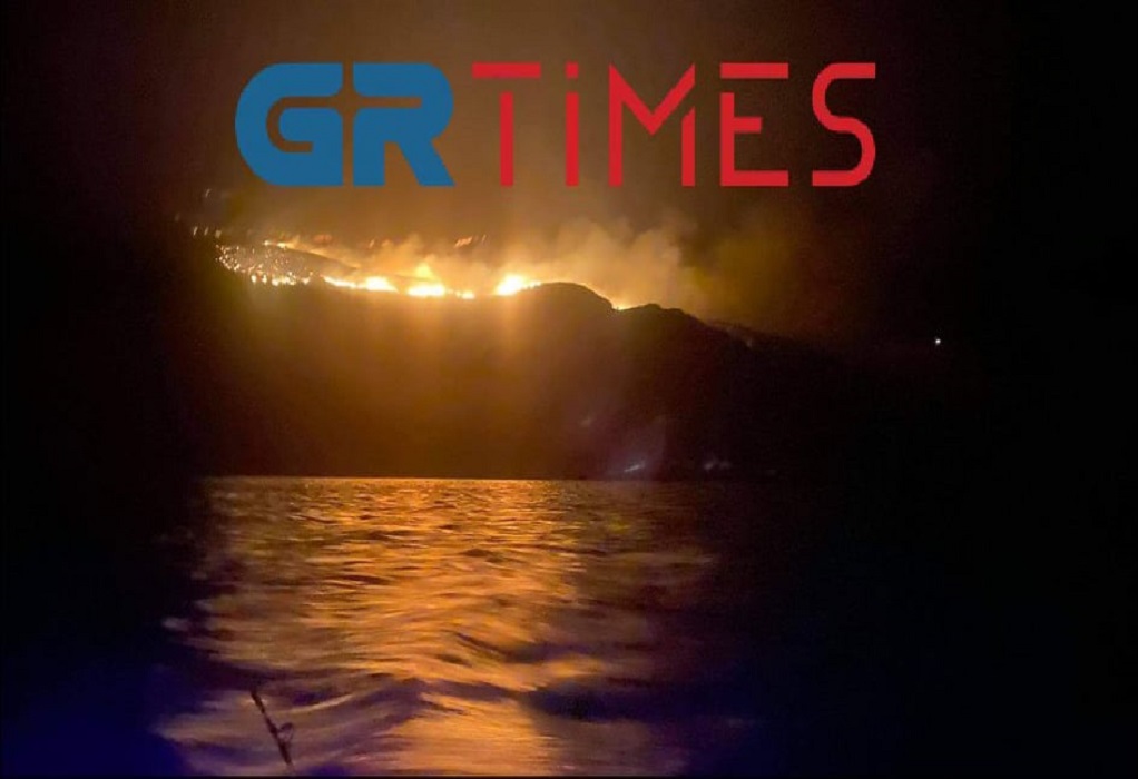 Σε πλήρη ύφεση η φωτιά στην Ύδρα – Τι δήλωσε ο δήμαρχος στο GRTimes.gr