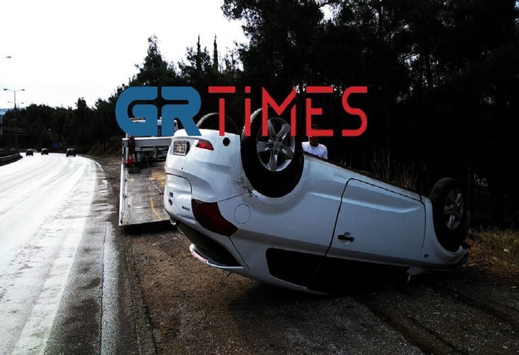 Θεσσαλονίκη: Τούμπαρε όχημα στην Περιφερειακή – Στο σημείο ασθενοφόρο  