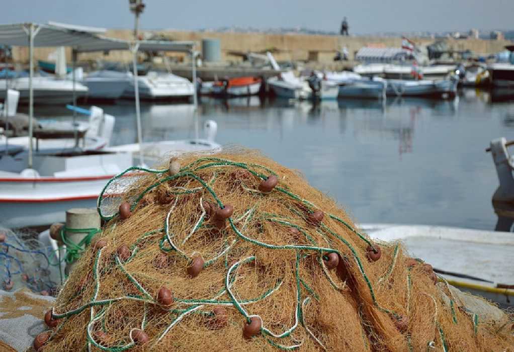 Λέρος: Κατέλαβαν το Δημαρχείο αγανακτισμένοι αλιείς – Τι ζητούν