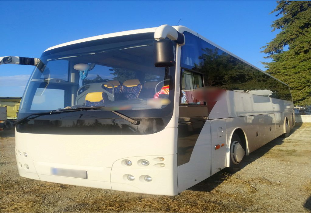 Έβρος: Μετέφεραν 30 παράνομους μετανάστες με λεωφορείο