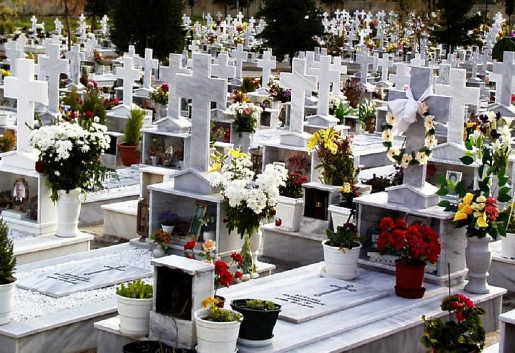 Θρίλερ στη Θεσσαλονίκη: Πήγαν να κάνουν εκταφή και ο τάφος ήταν άδειος  (VIDEO)