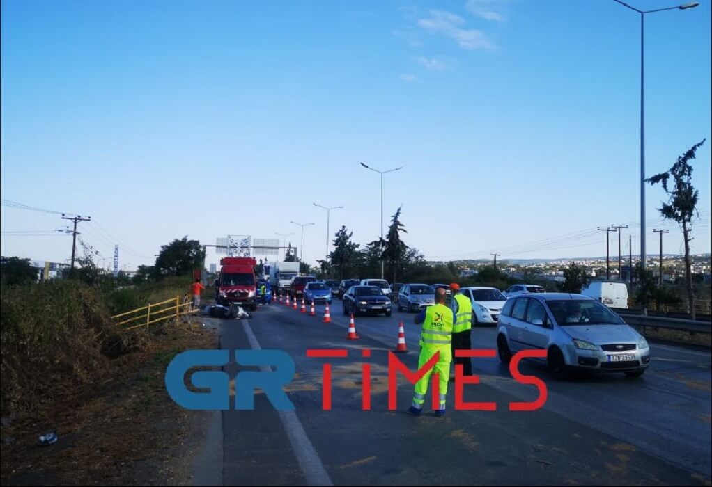 Θεσσαλονίκη: Κοπάδι αιγοπροβάτων βγήκε στη Μουδανιών-Ατύχημα με ΙΧ που έπεσε πάνω τους