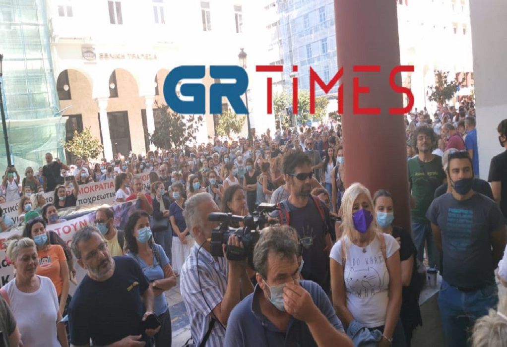 Θεσσαλονίκη: Κινητοποίηση υγειονομικών για αναστολές εργασίας – Τα αιτήματα που έθεσαν στην ΥΠΕ (VIDEO)