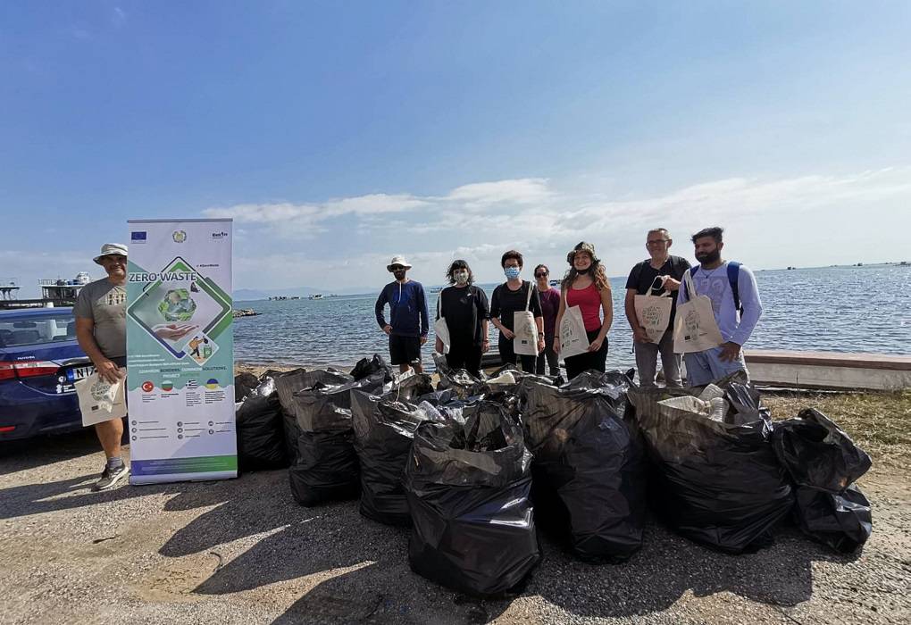 Δέλτα Αξιού: Εθελοντές της “Αντιγόνης” συγκέντρωσαν 1.450 λίτρα σκουπιδιών (ΦΩΤΟ)