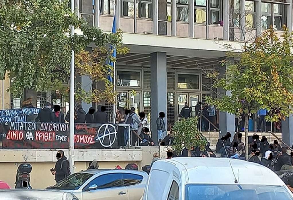 Θεσσαλονίκη: Αναβλήθηκε η δίκη για επεισόδια με αφορμή τον νεκρό στο Πέραμα