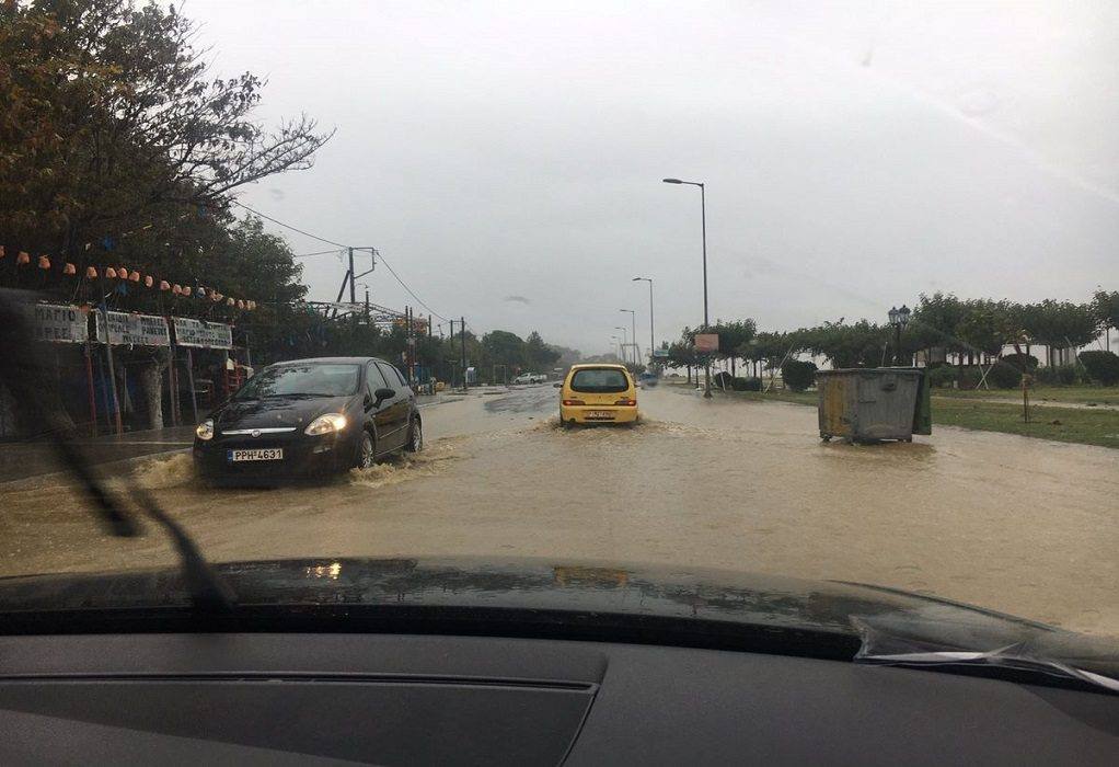 Λάρισα-«Αθηνά»: Απροσπέλαστοι οι πλημμυρισμένοι δρόμοι (ΦΩΤΟ-VIDEO)